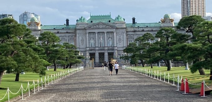 不定期ラン、神宮外苑・赤坂御所周回路と森のビアガーデン